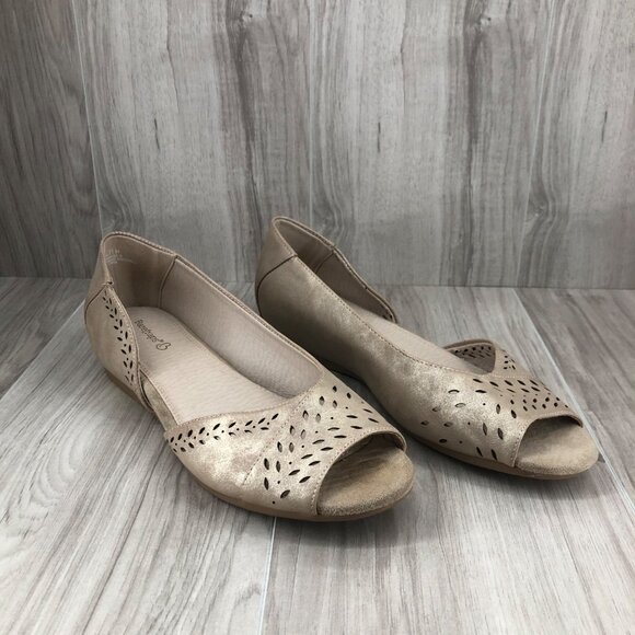 Baretraps Sandals Womens 11M Macayla Metallic Tan Slip On Flat Shoes - Picture 1 of 11